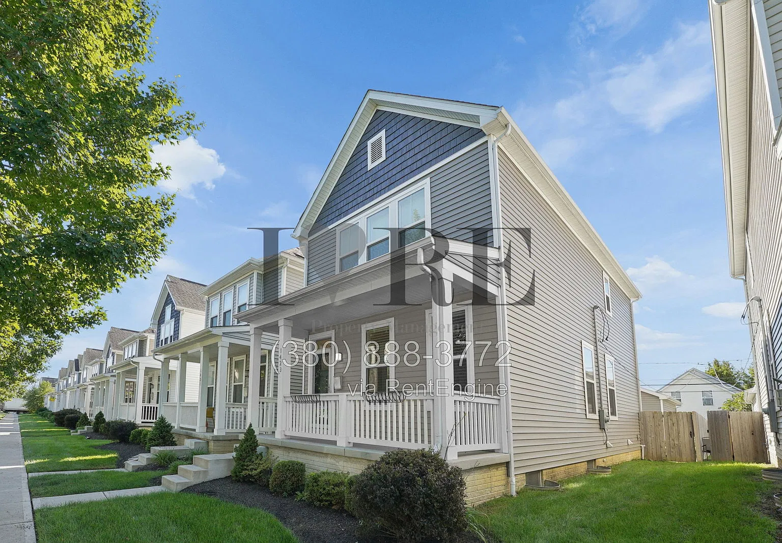 3 bed, 3.5 bath, 2400 sqft, $3,500 — Photo 3