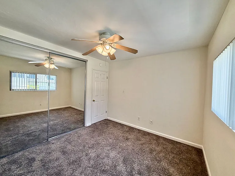 Georgia St Apartments — Photo 7