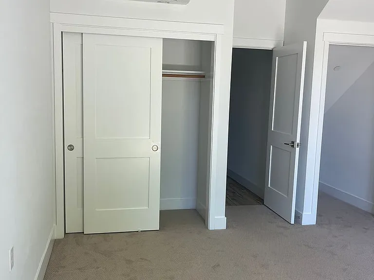 Emerald Ridge Apartments — Photo 26