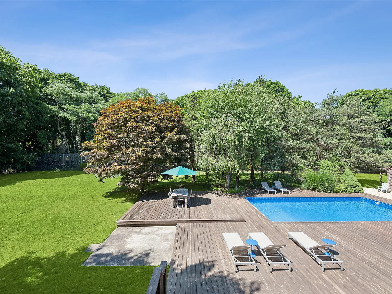 Westhampton South with Pool — Photo 3