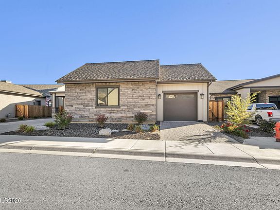 5th image of 3325 Red Leaf Dr