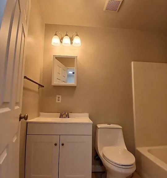 357 W Magnolia St #STUDIO — Photo 5