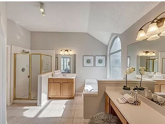 4th image of 5909 Vista Glen Ln