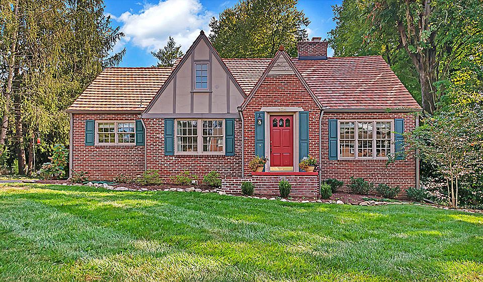 1st image of 108 Woodrush Dr