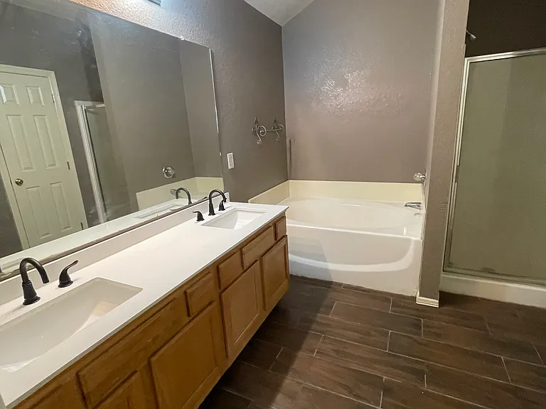 15507 W Little York Rd — Photo 3