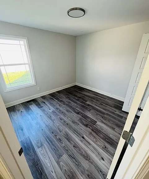 327 Deluth Dr — Photo 6