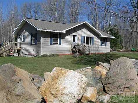 1st image of W8108 Becker Dr