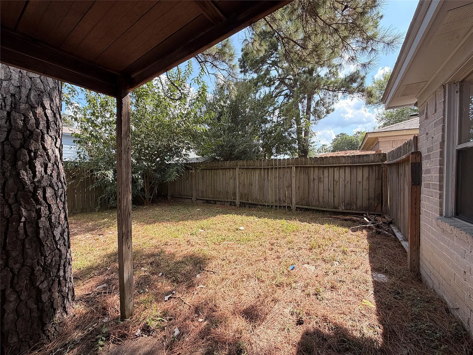 3 bed, 2.0 bath, 1581 sqft, $1,800 — Photo 4