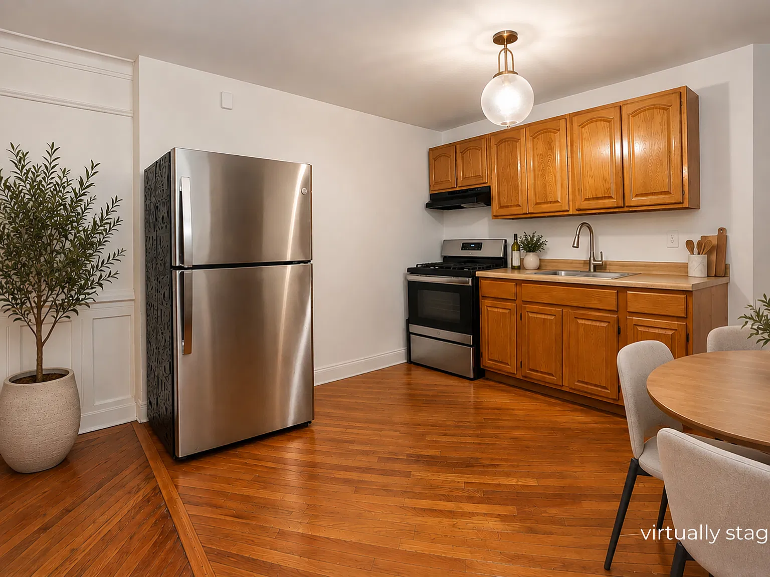 581 Hancock Street — Photo 4