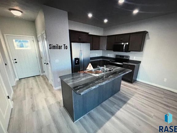 2nd image of 9512 W Tunis Dr