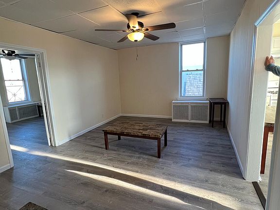 3rd image of 552 Tompkins Ave Unit 3