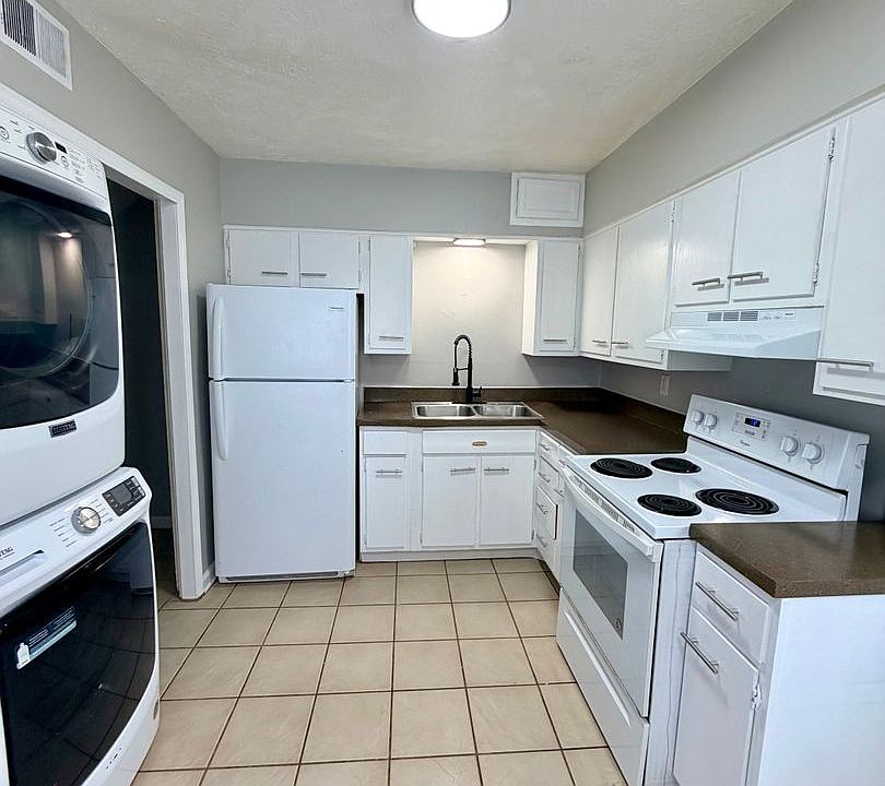 1st image of 104 Dale Ave APT 1