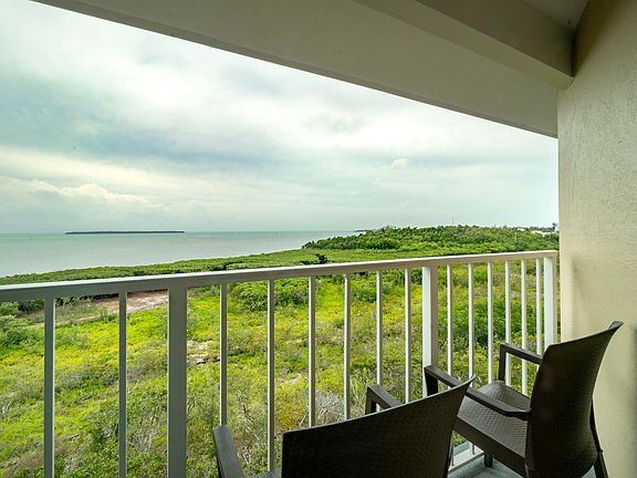 3rd image of 500 Burton Dr #3402