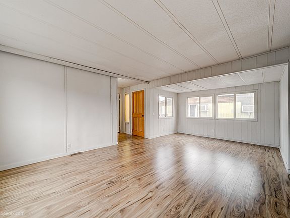 4th image of 5820 E 4th Ave Trailer 18