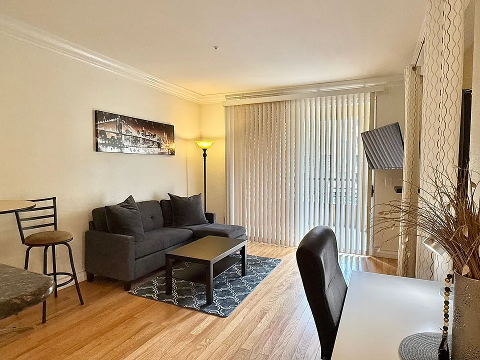 230 E Flamingo Rd #210