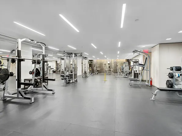 400 East 67th Street image 21 of 29