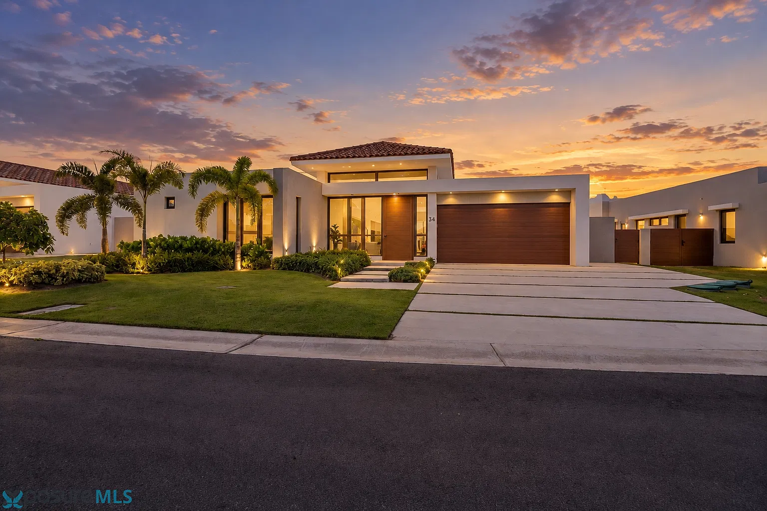 4 bed, 3.5 bath, 3700 sqft, $12,000 — Photo 1