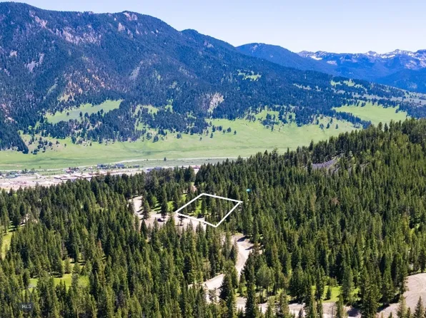29 Colters Run Loop, Gallatin Gateway, MT 59730