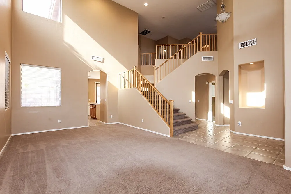 5 bed, 4.0 bath, 2962 sqft, $3,150 — Photo 3