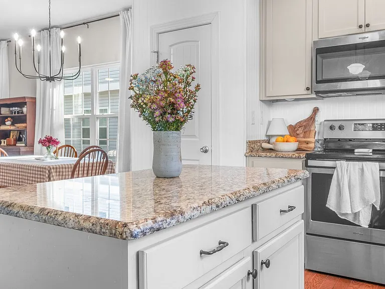 1545 Ocean Garden St — Photo 17