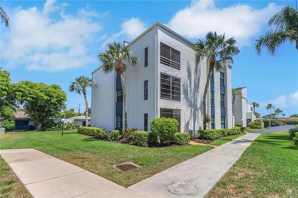 3605 Boca Ciega Dr APT 202