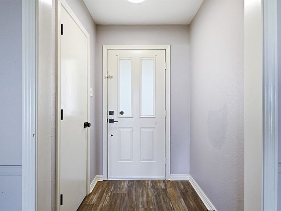 3rd image of 1213 Marilyn Jayne Ln