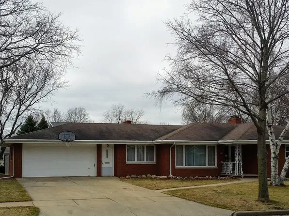1625 S Riverdale Dr, Appleton, WI 54914