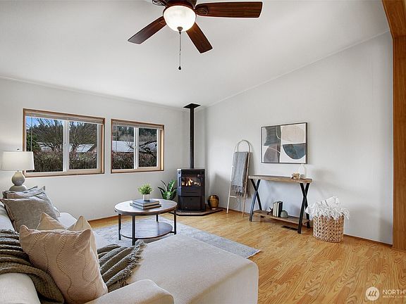 4th image of 412 U Street SE