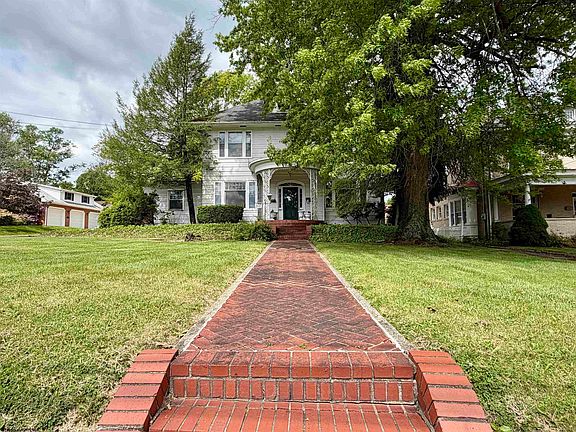 2nd image of 608 Milford St