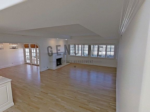 2nd image of 2921 Catalpa St