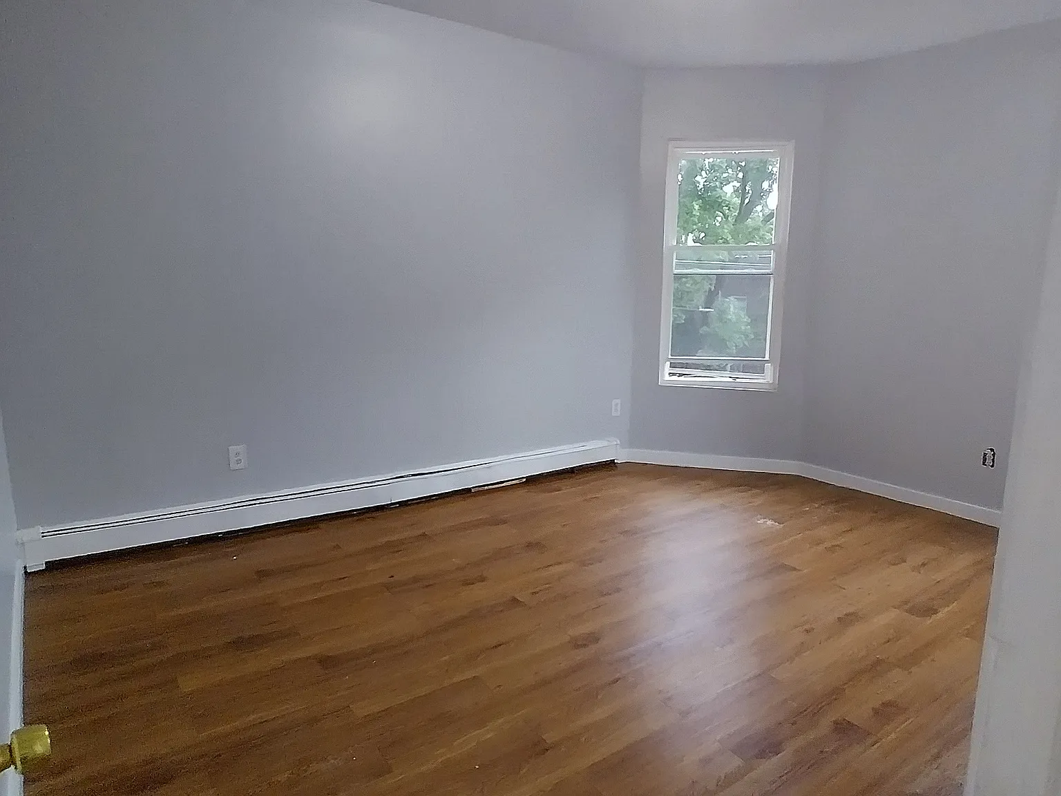 4 bed, 1000 sqft, $3,500 — Photo 4