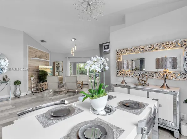 6471 NW 41st Ter, Coconut Creek, FL 33073