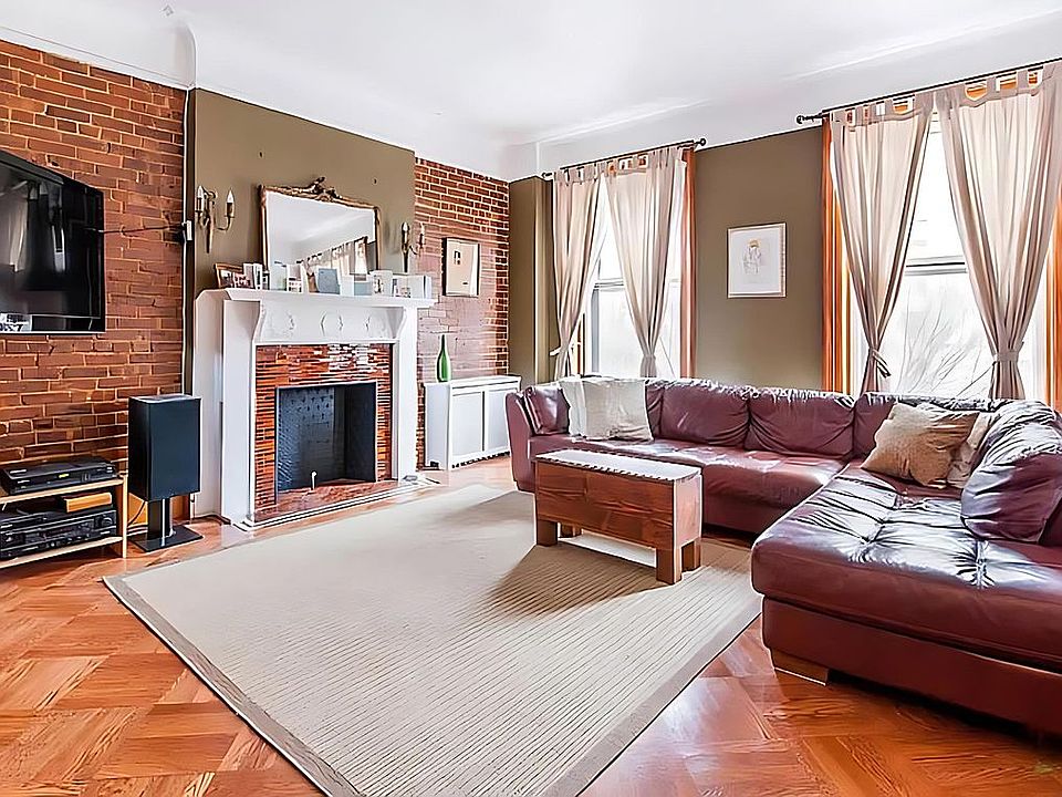 2nd image of 1947-C Adam C Powell Blvd Unit 6