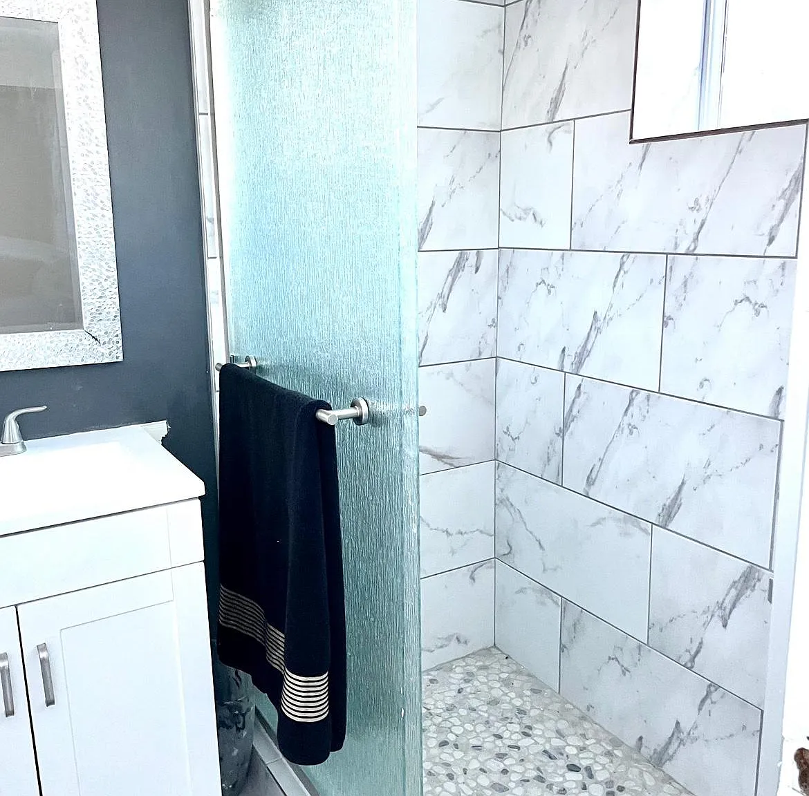 3817 Clairemont Dr — Photo 4