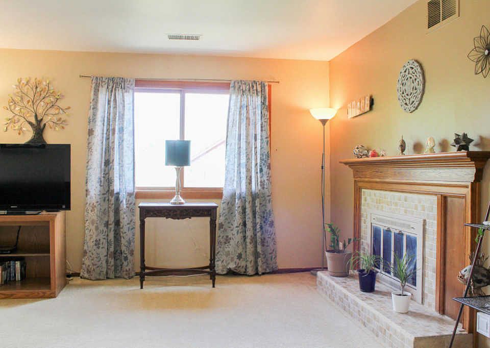 1st image of 5843 Cambridge Cir