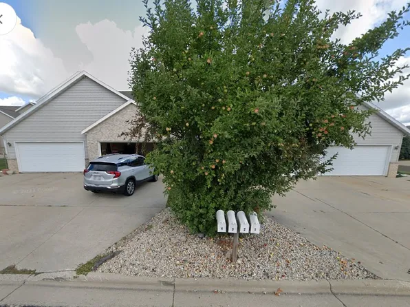 3006 Selkirk Dr #3, Sun Prairie, WI 53590