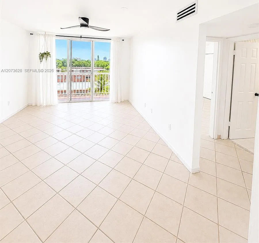 Cordoba Condo — Photo 2