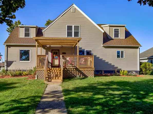 509 E Chestnut St, Hubbard, IA 50122