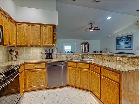 3rd image of 1805 Sterling Ln