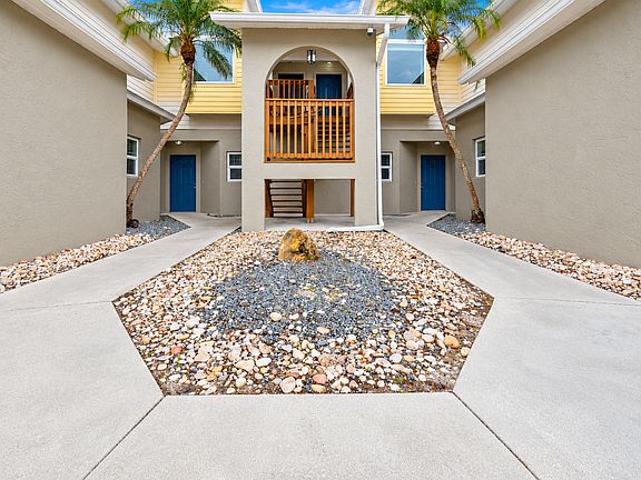 2nd image of 1350 Rio De Janeiro Ave #5C