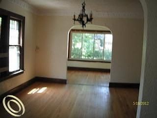 5th image of 14861 Grandville Ave