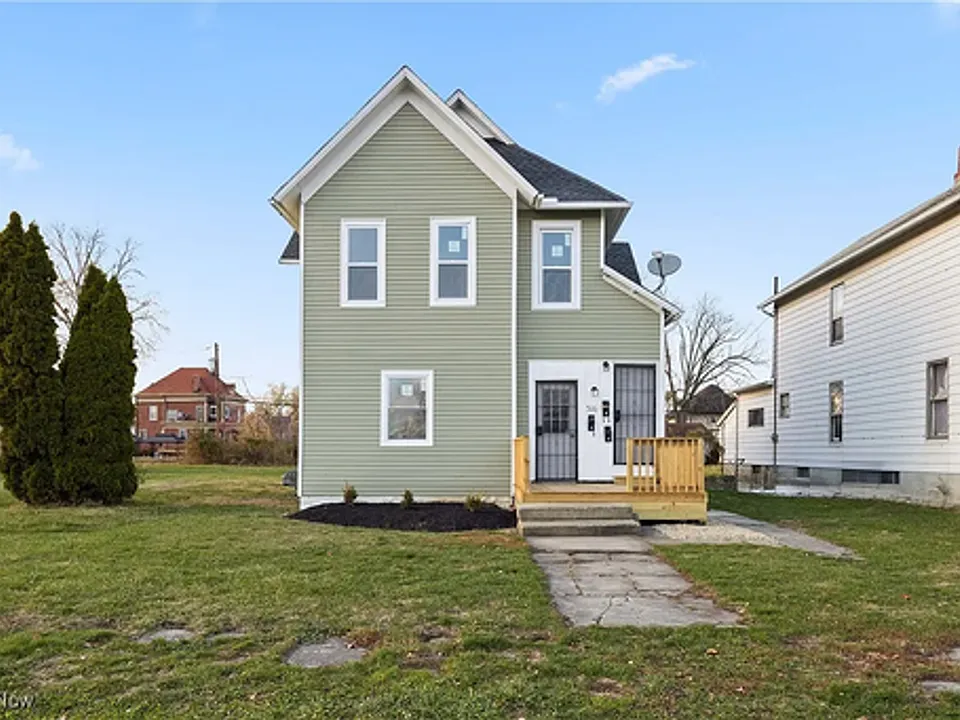 316 W 10th St