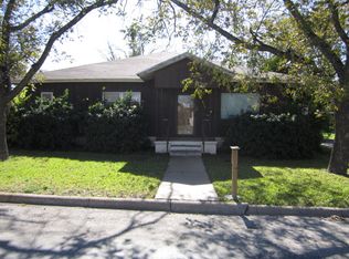 516 E 9th St, Coleman, TX 76834