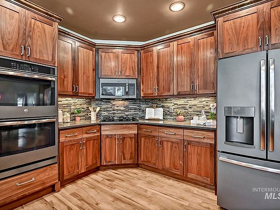 3rd image of 5604 N Eddy Pl
