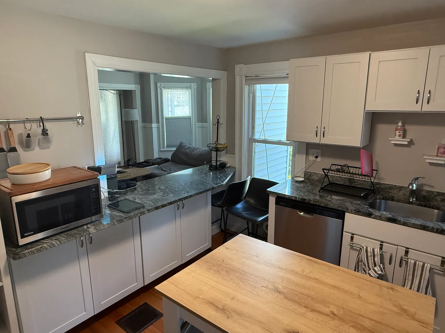 3 bed, 2000 sqft, $3,300 — Photo 3