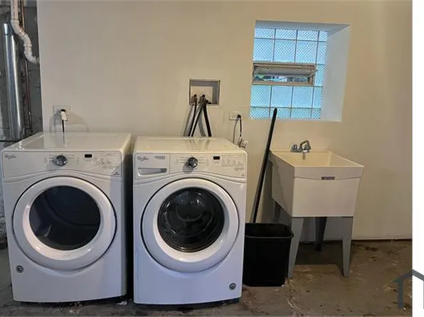 6158 S Rockwell St APT 202, Chicago, IL 60629