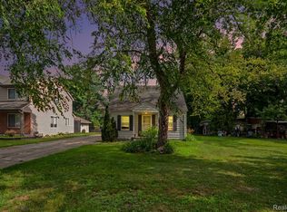 437 Hartland St, Troy, MI 48083