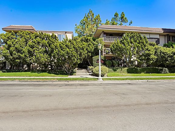 2nd image of 500 S Oak Knoll Ave Unit 2