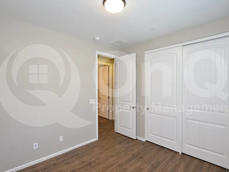 2477 W Market Pl #34 — Photo 16