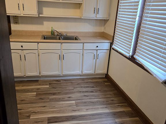 3rd image of 10317 Bernard Ave #2